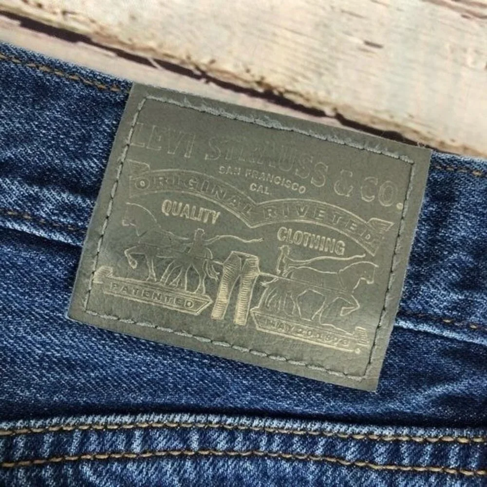 Levi‎ Strauss Destroyed Button Fly Straight Jeans Size 30